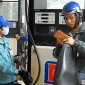 Xăng thế giới giảm mạnh, trong nước không nhúc nhích!